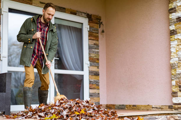 Best Yard Waste Removal  in Savage, MN